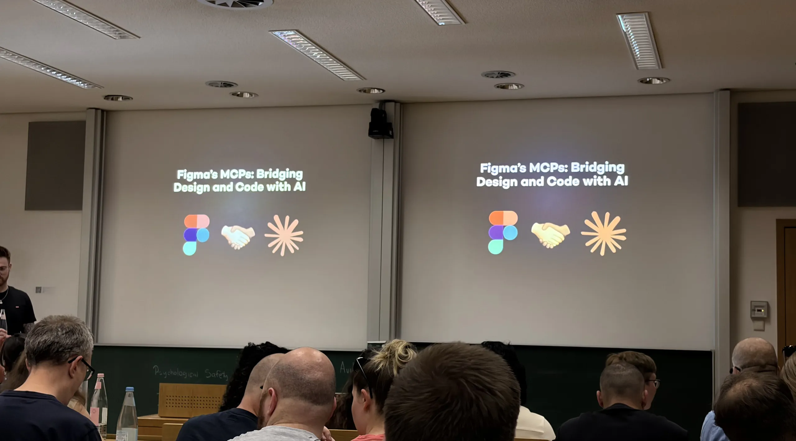 Foto von jls: Präsentationsfolie zu Figma MCP am UX Camp Europe 2026 in Berlin, KI-Workflow zwischen Design und Code, schnellere Übergaben.